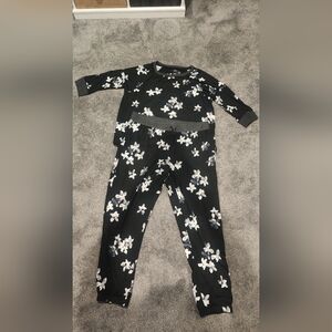 Simply Vera Vera Wang Black and White Floral Pajama Set